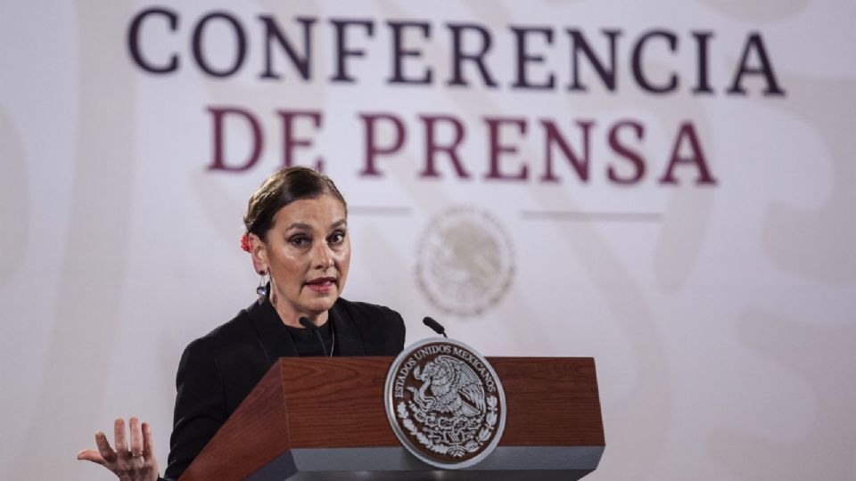 Beatriz Gutiérrez Müller confirmó que su relación con el presidente López Obrador sigue fuerte y estable.