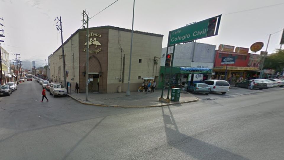 Balean a tres amigos afuera de un bar en el Centro de Monterrey