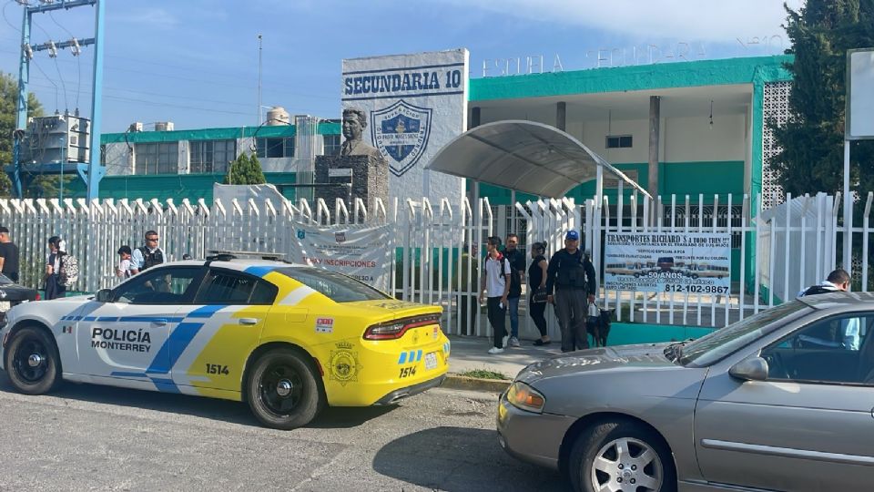 Alarma amenaza de balacera afuera de la secundaria #10 en Monterrey