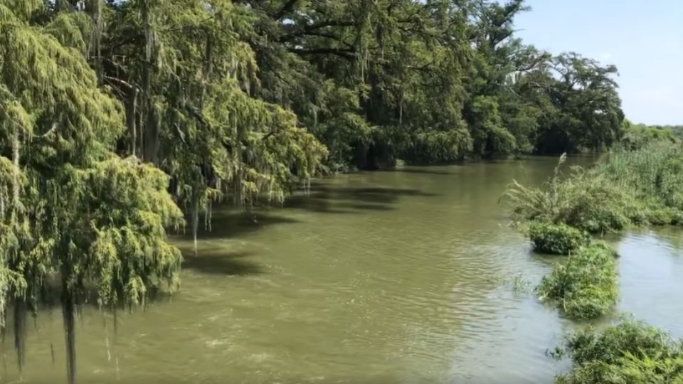 Encuentran cadáver flotando en arroyo de Cadereyta Jiménez