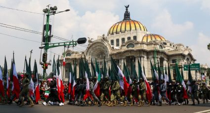 Asisten 120 mil personas a Desfile Cívico Militar y 280 mil a Grito de Independencia