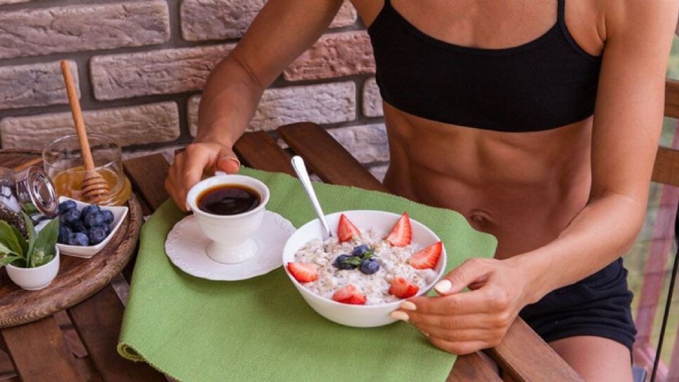 Un estudio revela si debes desayunar o no antes de hacer ejercicio.