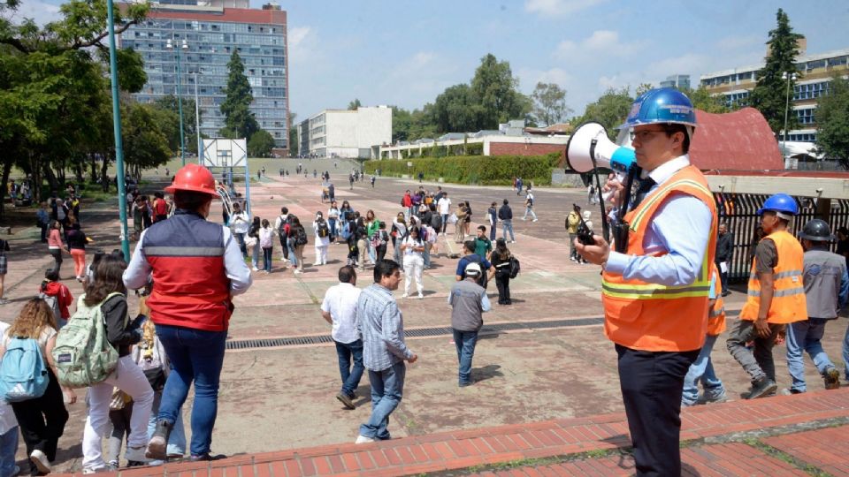 También participaron autoridades de los órdenes de gobierno y organizaciones sociales.