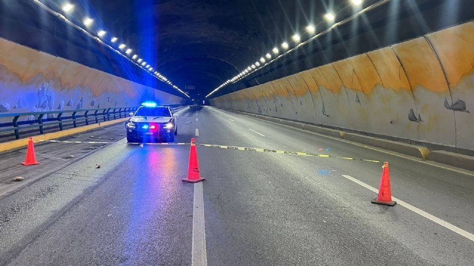 Las autoridades esperan reabrir este martes la circulación total en el túnel de la Loma Larga.