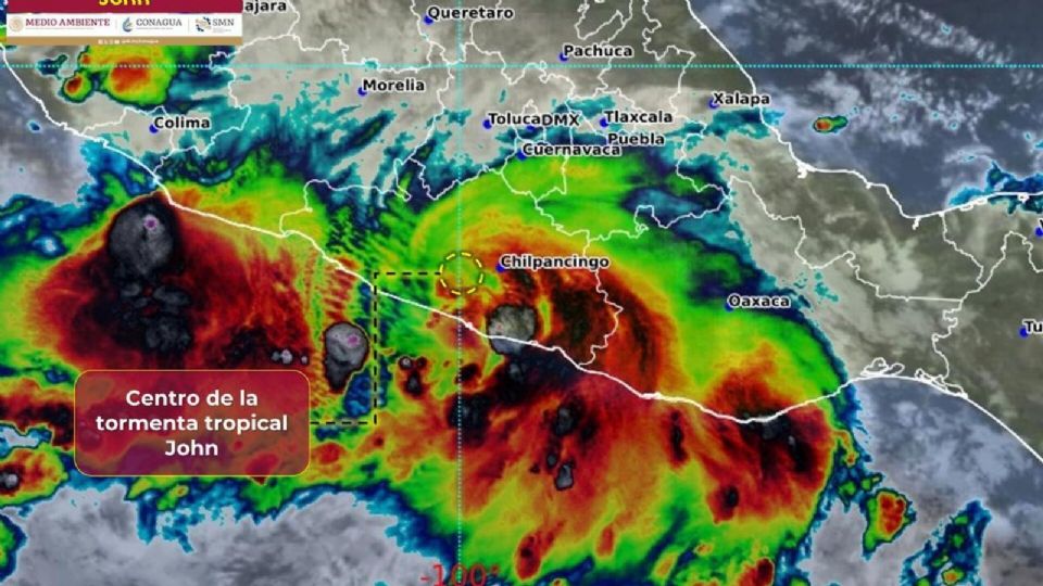 Imágenes satelitales captadas por el Servicio Meteorológico Nacional (SMN) muestran la evolución de John y su impacto en Guerrero, Oaxaca y Chiapas.
