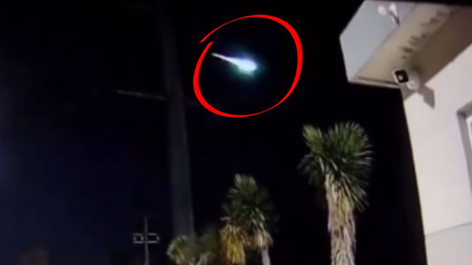 Extraña luz ilumina a los regios ¿Estrella fugaz o meteorito?