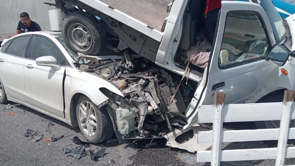 El choque múltiple dejó personas lesionadas.