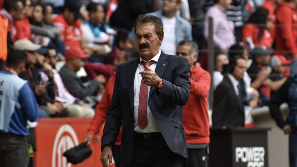 Ricardo La Volpe tuvo su último paso como entrenador en Toluca y dejó en claro las malas decisiones del club.