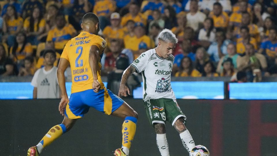 León supo aprovechar las oportunidades frente a la escuadra felina.