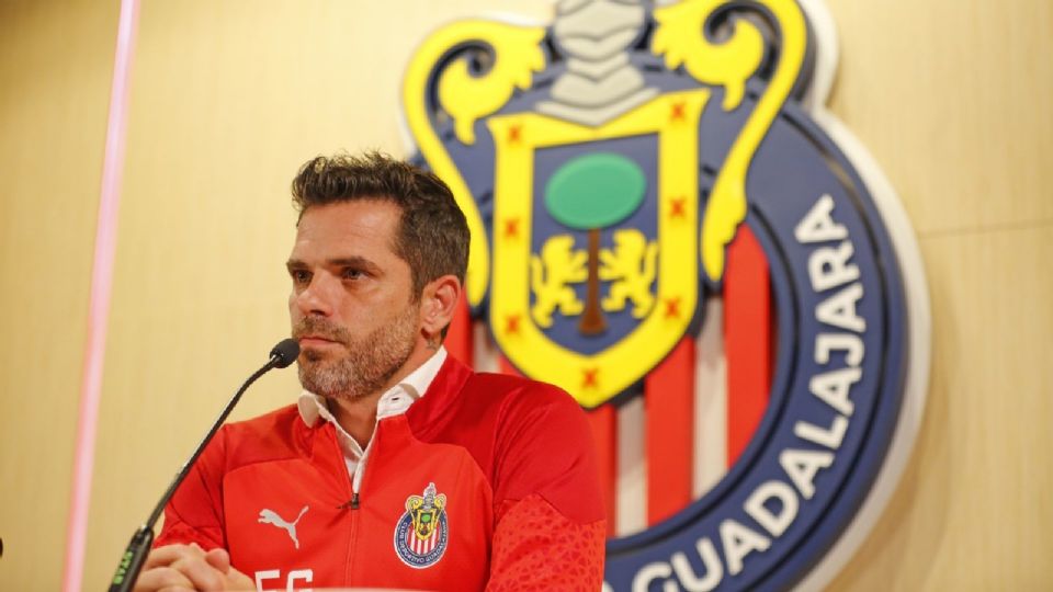 Fernando Gago es candidato a dirigir Boca Juniors, pero para salir de Chivas tiene una cláusula especial de salida.