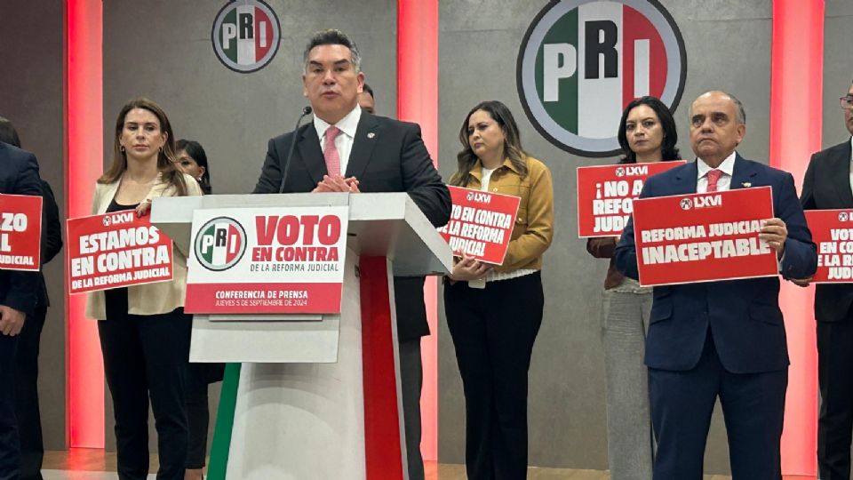 Alejandro 'Alito' Moreno, presidente del PRI, alerta que senadores del partido han sido presionados par que voten a favor de la reforma judicial.