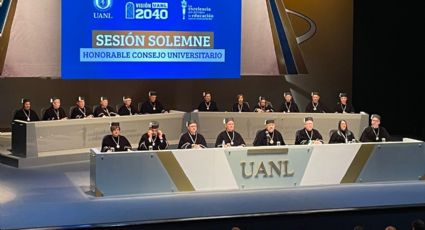 Reconoce UANL a estudiantes y profesores en Sesión Solemne