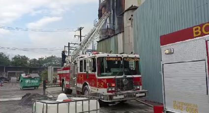 Incendio en fábrica de Monterrey moviliza a Protección Civil