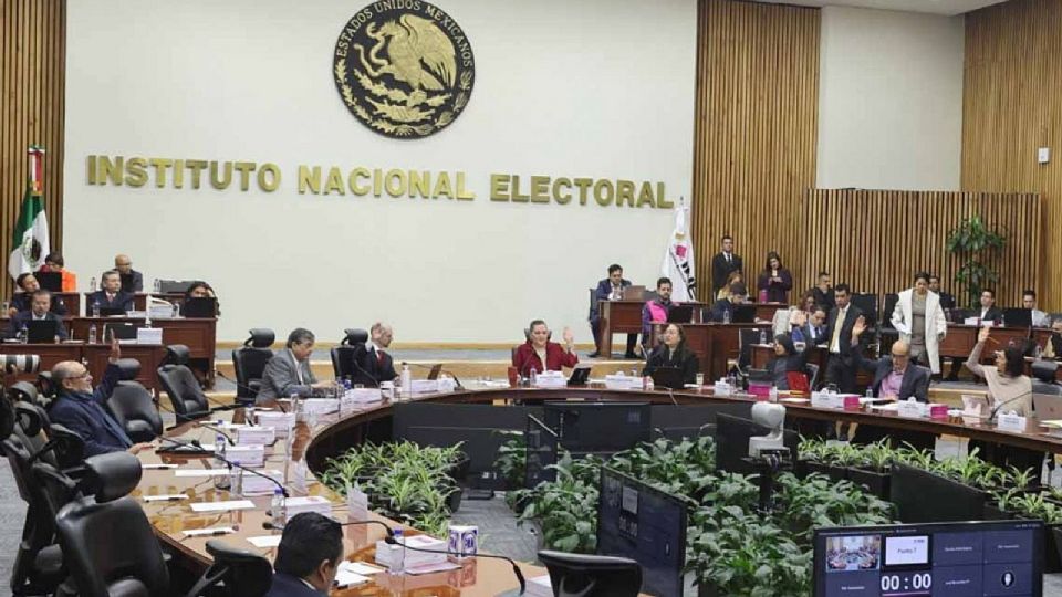 INE aprueba boletas para elección de jueces y magistrados.