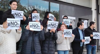 Jóvenes de Nuevo León piden que mejoren las condiciones del transporte público