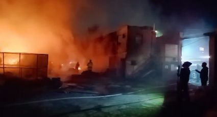 Incendio en fábrica de García provoca evacuación de 26 personas