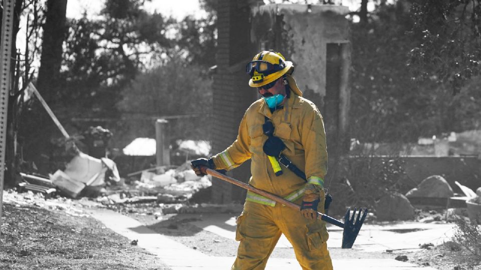 Combate a incendios en Los Ángeles.