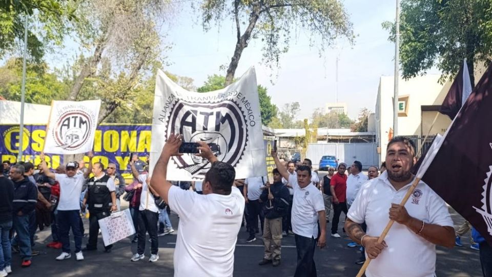 Tranviarios realizan paros escalonados.