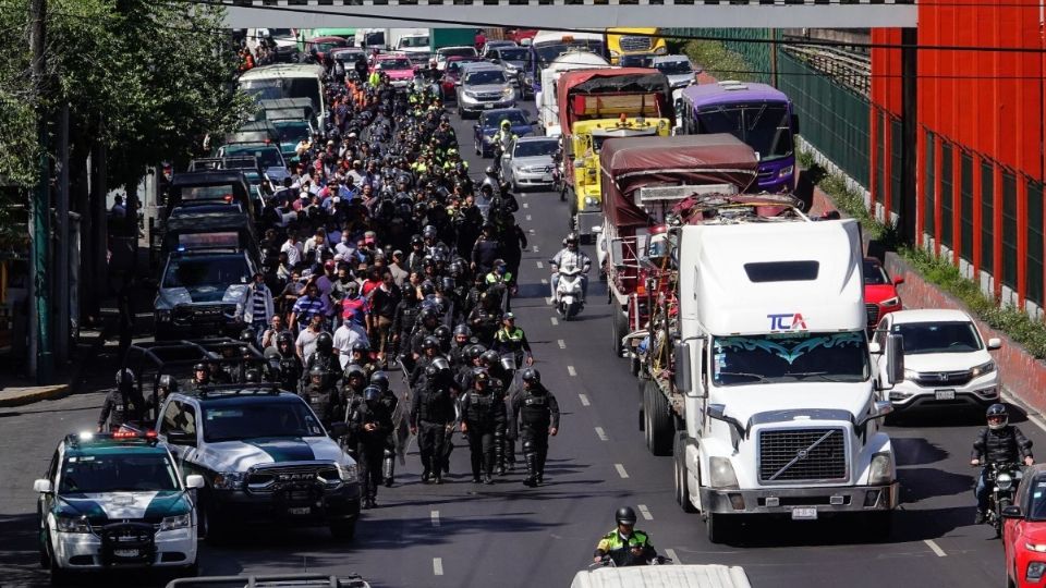 Transportistas no hicieron cierre de vialidades, pero sí una manifestación en el Zócalo por estas razones