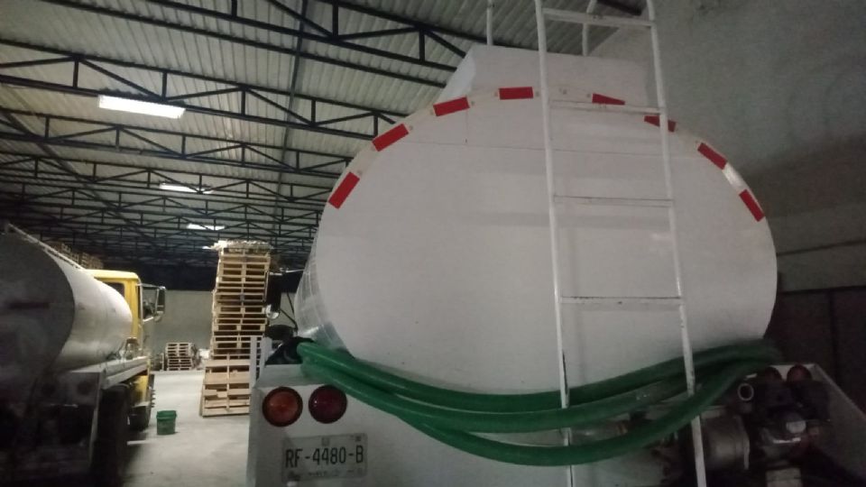 El trabajador se encontraba pintando el interior de la pipa cuando sufrió síntomas de intoxicación.