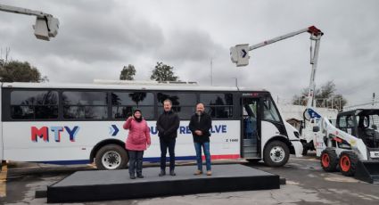 Entrega Adrián de la Garza maquinaría y vehículos a Servicios Públicos de Monterrey