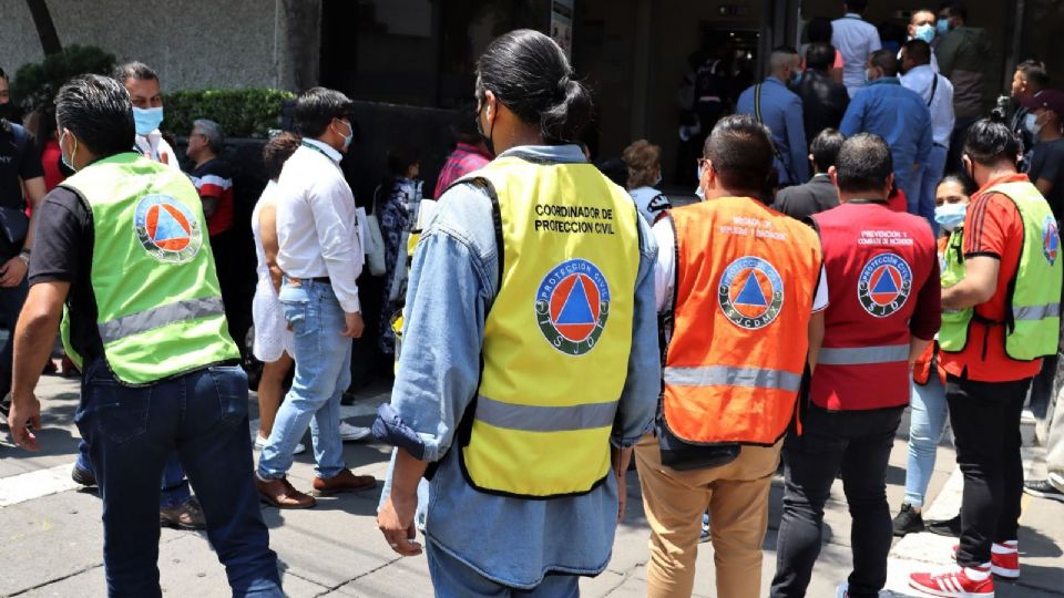 Los ejercicios se realizan con la participación activa de las brigadas de protección civil.