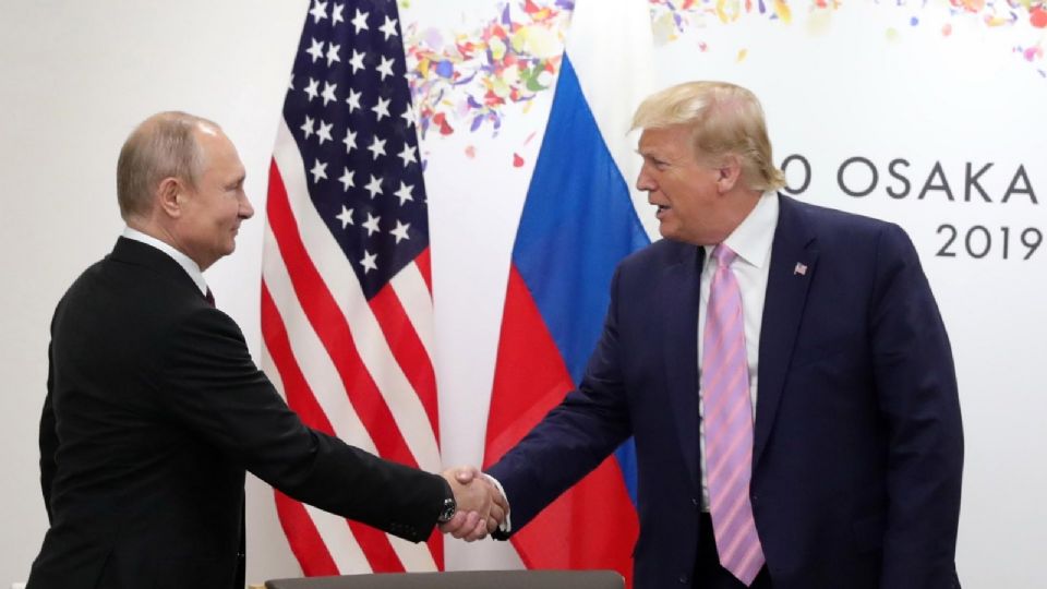 El presidente ruso, Vladimir Putin (i), se reúne con el presidente de os Estados Unidos, Donald Trump (d). Imagen de archivo. EFE/ Michael Klimentyev/sputnik/kremlin Pool CRÉDITO OBLIGATORI