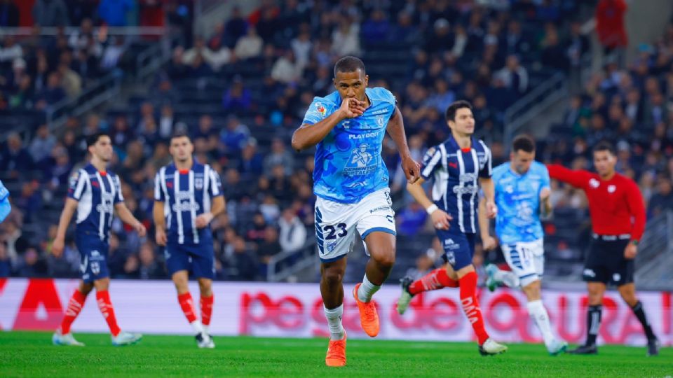 Partido Rayados vs Pachuca en el Estadio BBVA de Monterrey.