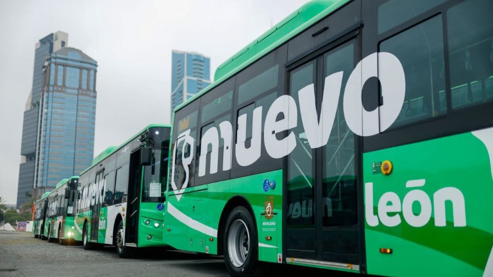 El transporte público de Nuevo León enfrenta dificultades operativas, con un 24 por ciento de los camiones fuera de servicio, lo que afecta el servicio y la cobertura en las rutas urbanas.