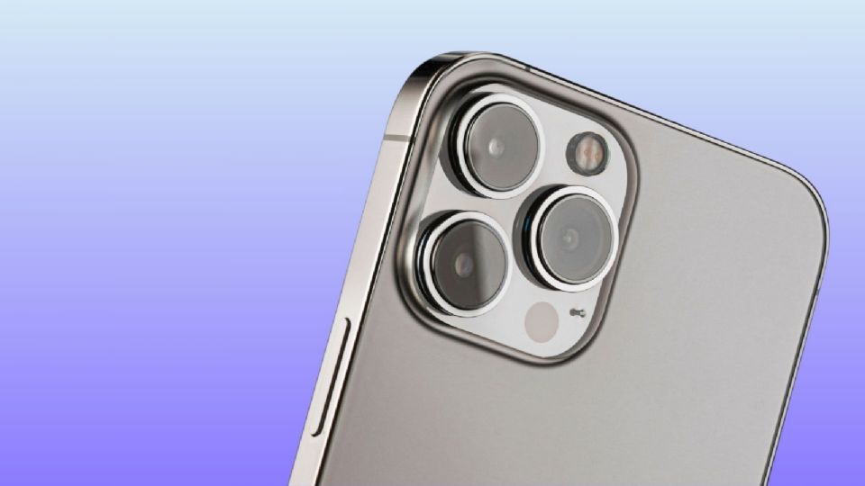 El iPhone 14 Pro Max aún se puede encontrar en algunas tiendas.