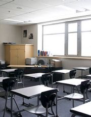 Foto descriptiva de: Padres de familia en Nuevo León alertan por afectaciones de cierre anticipado de clases
