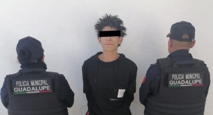 Detienen a joven por ‘encañonar’ a empleado simulando arma con su dedo