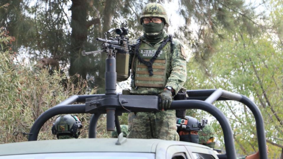 Elementos del Ejército Mexicano y la Guardia Nacional acudieron a brindar apoyo a los policías municipales.