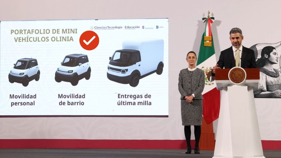 Claudia Sheinbaum presenta autos Olinia