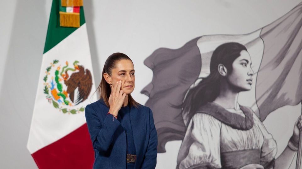 Claudia Sheinbaum Pardo, presidenta de México durante conferencia en Palacio Nacional.