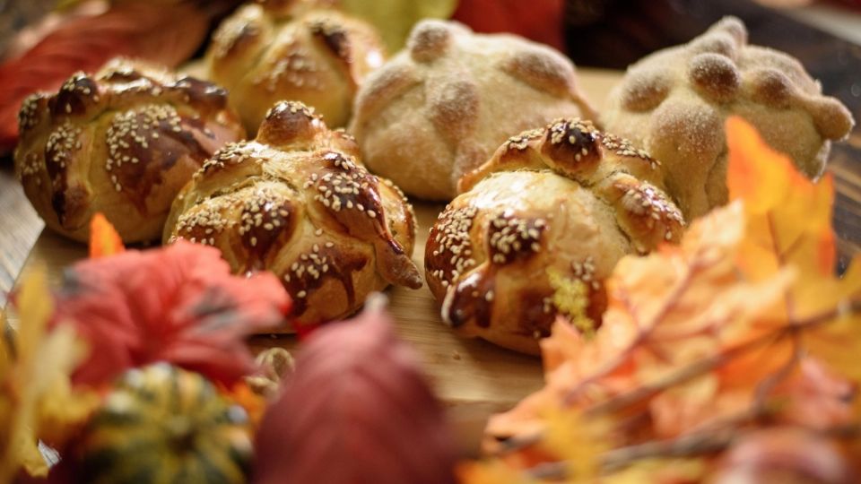 No solo de azúcar, el pan de muerto también puede ser hecho y disfrutado en estos 5 tipos diferentes.