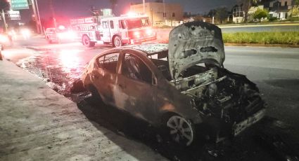 Se incendia vehículo en el Anillo Vial Metropolitano de Guadalupe; no hay lesionados