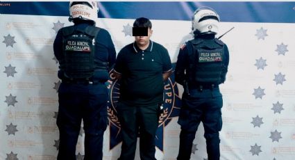 Detienen a hombre con motocicleta robada y droga en Guadalupe