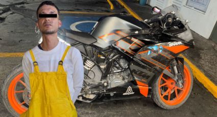 Detienen a hombre armado en Monterrey con motocicleta robada