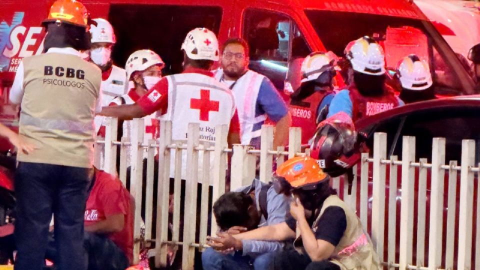 Atienden explosión de auto bomba en Ecuador.
