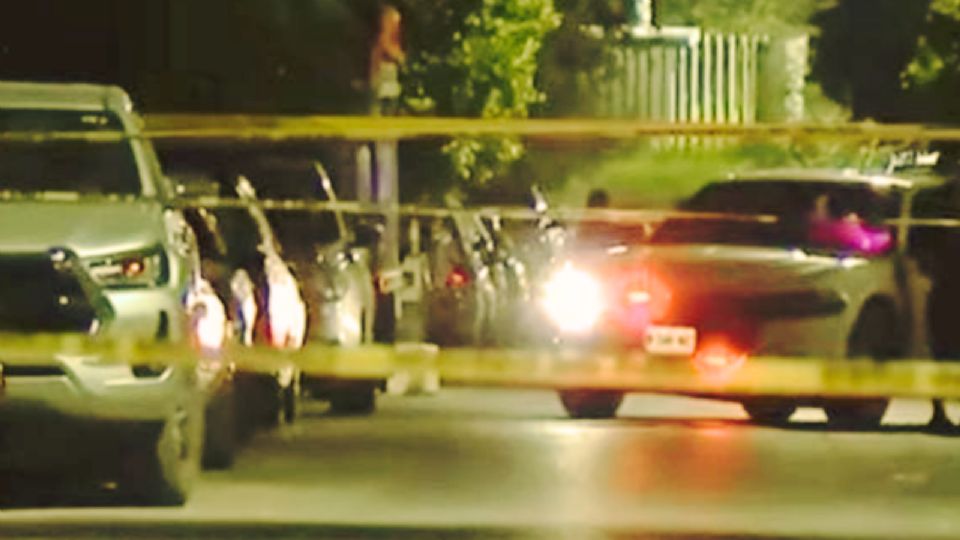 Agentes ministeriales acordonaron la calle Mexicanos, en la colonia Roberto Espinoza.