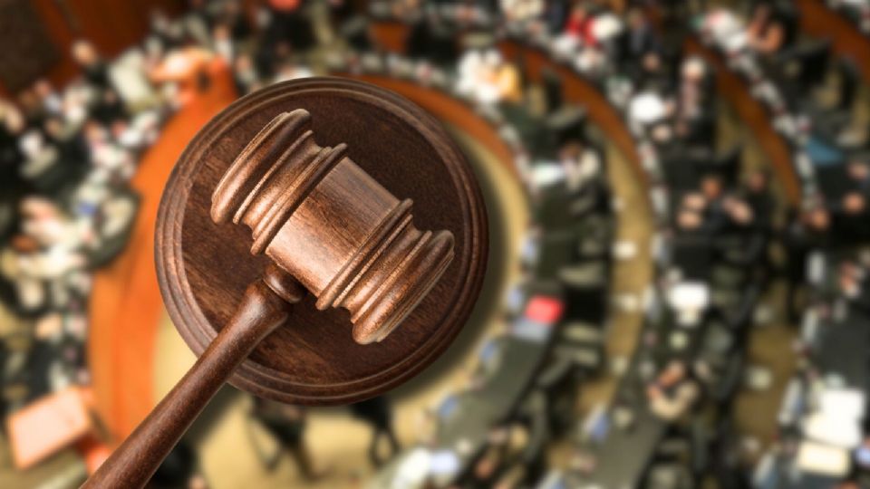 La Ley de Amparo ha despertado controversia por sus disposiciones que, según críticos, limitan las posibilidades de los ciudadanos para defender sus derechos.