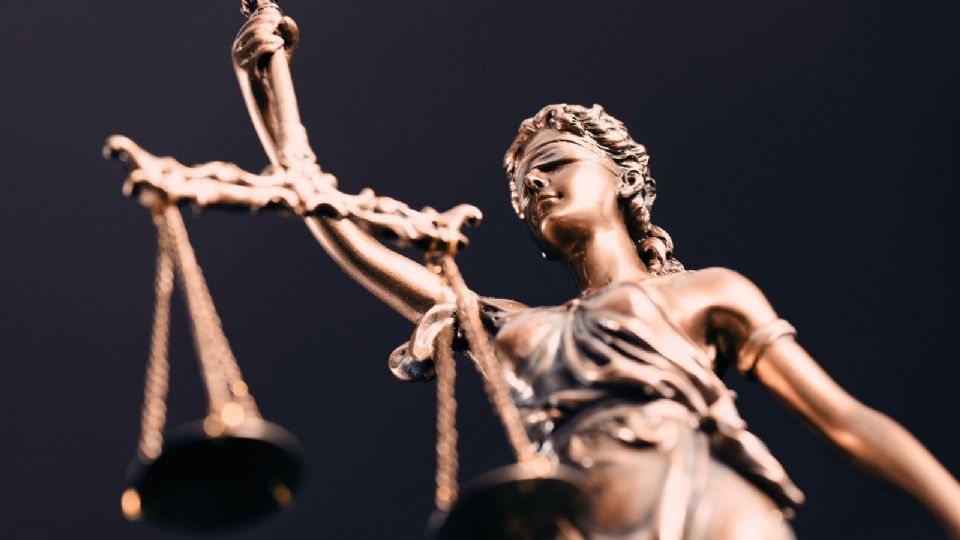 El ahora responsable también perdió sus derechos políticos y la cancelación de beneficios penales por el tiempo de la pena. 