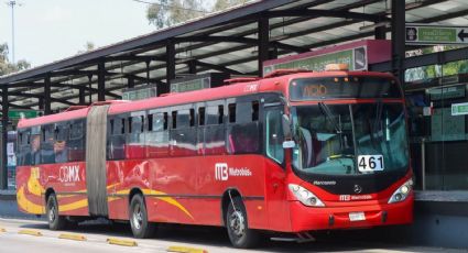 Congreso de CDMX propone duplicar multas a automovilistas que usen carril exclusivo del Metrobús