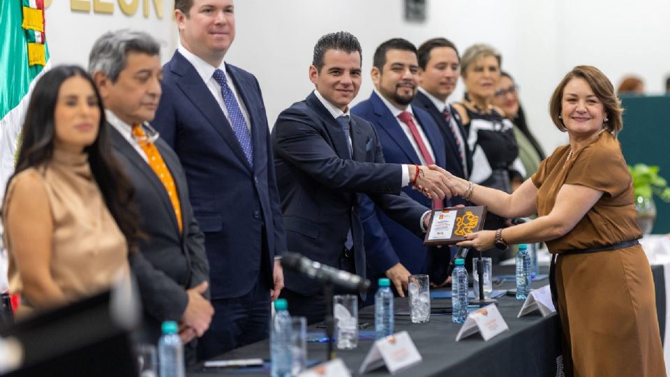 El Secretario General de Gobierno, Miguel Ángel Flores Serna, encabezó la ceremonia de reconocimiento a las y los Defensores Públicos de Nuevo León.