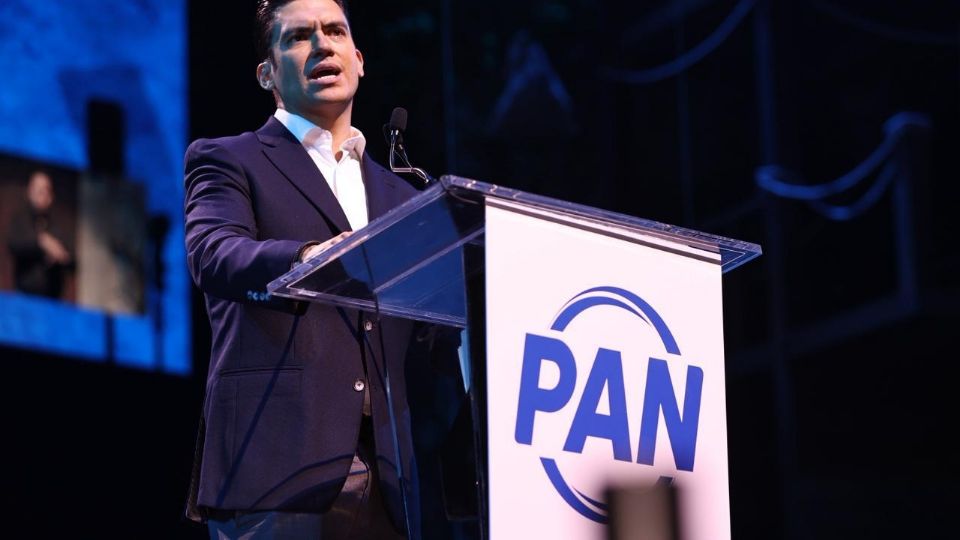 La presidenta de la Mesa Directiva, Kenia López y la vicecoordinadora de la bancada panista en San Lázaro, Noemí Luna, destacan el “relanzamiento” de su partido.