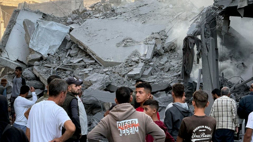 Israel realiza decenas de bombardeos en la Franja de Gaza.