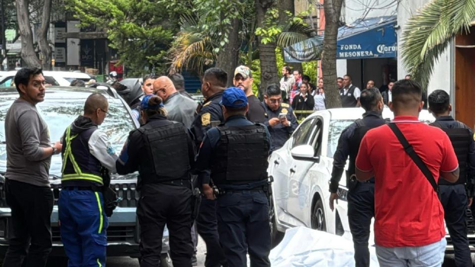 Pretendían despojar de su camioneta a un ciudadano, por lo que intervinieron los agentes.