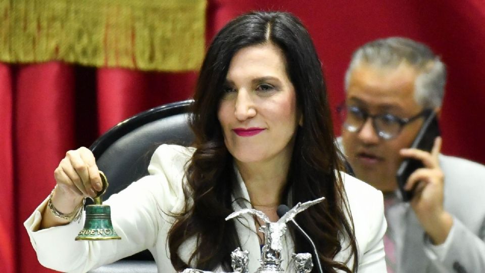 Kenia López Rabadán, presidenta de la Mesa Directiva de la Cámara de Diputados.