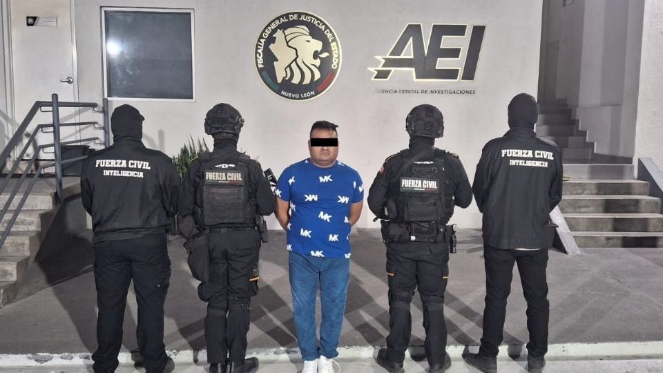 Elementos de Fuerza Civil detuvieron en Zuazua a un hombre con marihuana, cristal y objetos relacionados con el narcomenudeo.